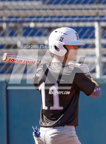 Thumbnail 3 in Youngker vs. Yuma Catholic photogallery.