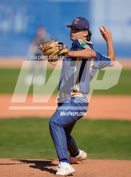 Thumbnail 3 in Youngker vs. Yuma Catholic photogallery.