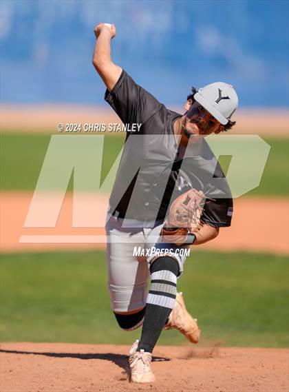 Thumbnail 3 in Youngker vs. Yuma Catholic photogallery.