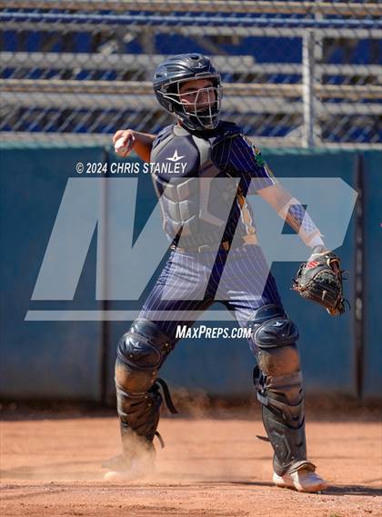 Thumbnail 3 in Youngker vs. Yuma Catholic photogallery.