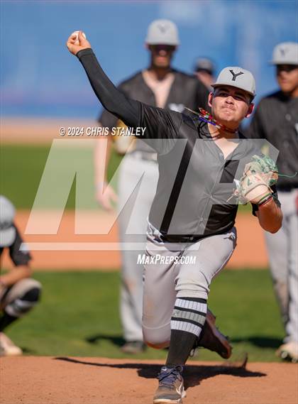 Thumbnail 3 in Youngker vs. Yuma Catholic photogallery.