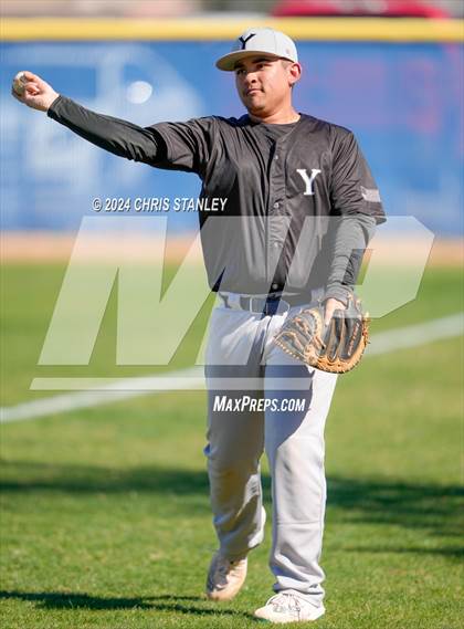 Thumbnail 3 in Youngker vs. Yuma Catholic photogallery.