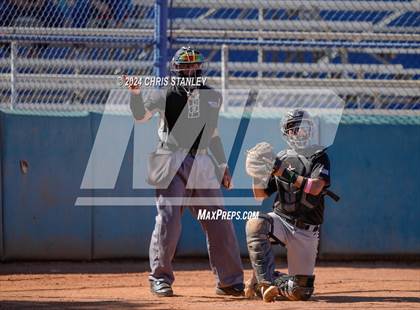 Thumbnail 3 in Youngker vs. Yuma Catholic photogallery.