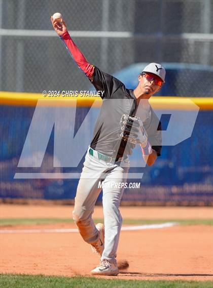 Thumbnail 2 in Youngker vs. Yuma Catholic photogallery.