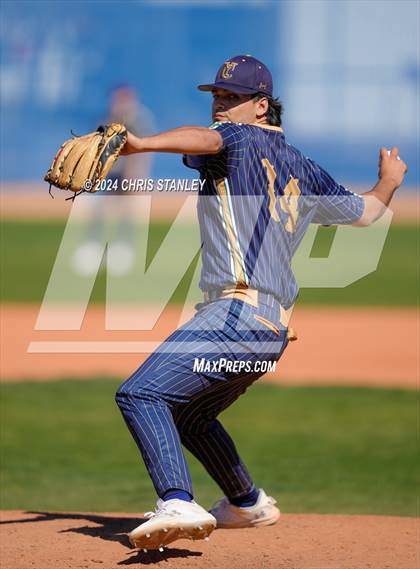 Thumbnail 2 in Youngker vs. Yuma Catholic photogallery.