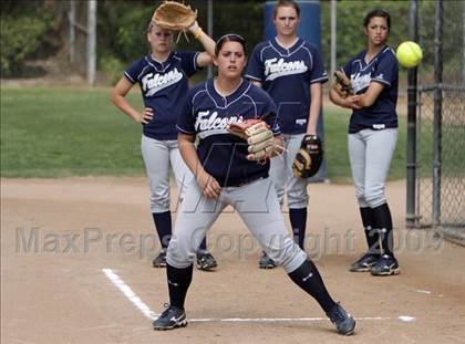 Thumbnail 3 in Crescenta Valley @ Burbank photogallery.
