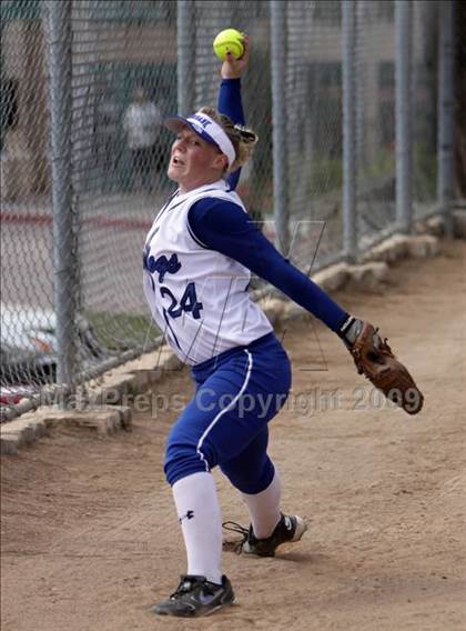 Thumbnail 1 in Crescenta Valley @ Burbank photogallery.