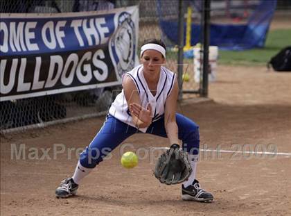 Thumbnail 1 in Crescenta Valley @ Burbank photogallery.