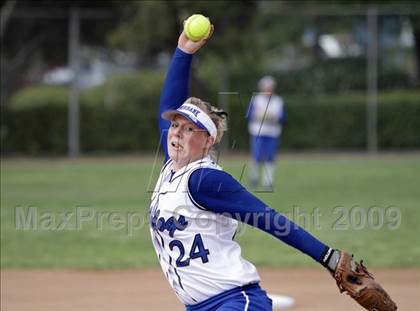 Thumbnail 1 in Crescenta Valley @ Burbank photogallery.