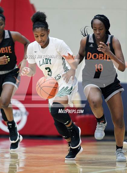 Thumbnail 3 in Dobie vs. Pasadena (McDonald's Texas Invitational) photogallery.
