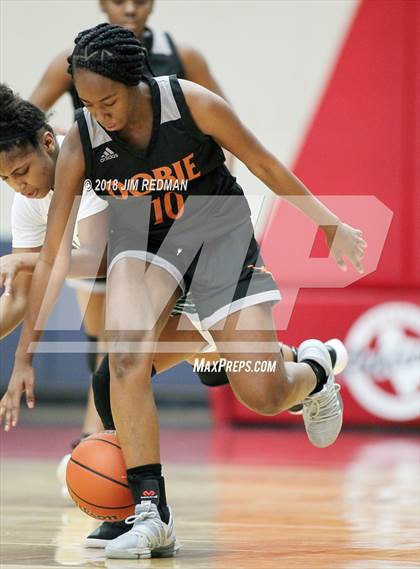 Thumbnail 2 in Dobie vs. Pasadena (McDonald's Texas Invitational) photogallery.