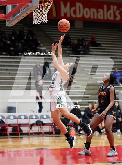 Thumbnail 2 in Dobie vs. Pasadena (McDonald's Texas Invitational) photogallery.