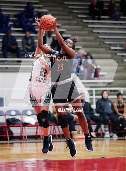 Thumbnail 1 in Dobie vs. Pasadena (McDonald's Texas Invitational) photogallery.