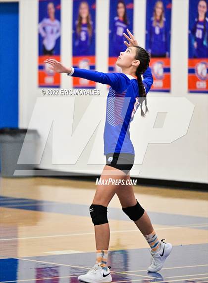 Thumbnail 2 in Clairemont vs Del Lago Academy (CIFSDS D4 2nd Round) photogallery.