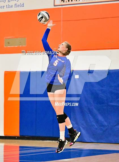 Thumbnail 2 in Clairemont vs Del Lago Academy (CIFSDS D4 2nd Round) photogallery.