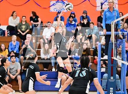 Thumbnail 2 in Clairemont vs Del Lago Academy (CIFSDS D4 2nd Round) photogallery.