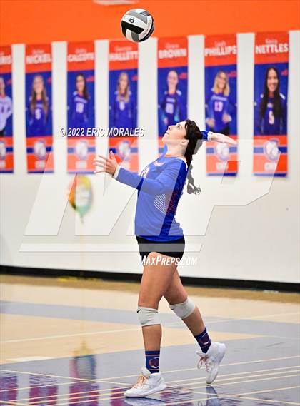 Thumbnail 2 in Clairemont vs Del Lago Academy (CIFSDS D4 2nd Round) photogallery.