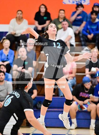 Thumbnail 2 in Clairemont vs Del Lago Academy (CIFSDS D4 2nd Round) photogallery.