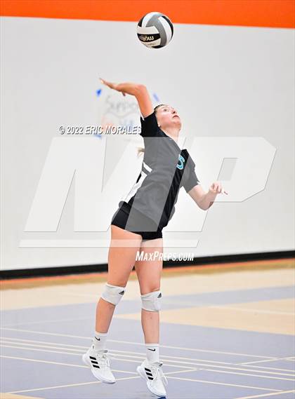 Thumbnail 1 in Clairemont vs Del Lago Academy (CIFSDS D4 2nd Round) photogallery.