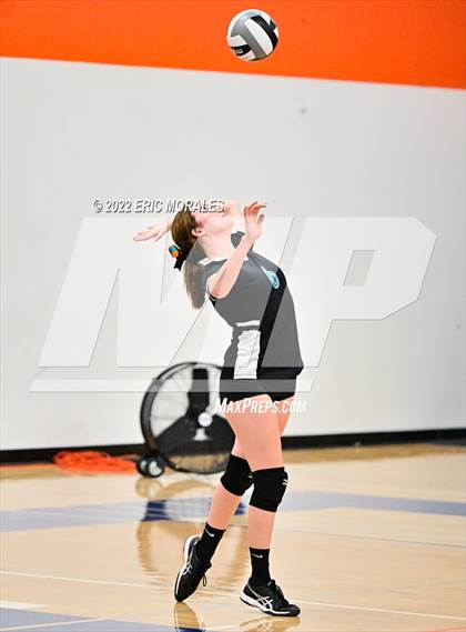 Thumbnail 2 in Clairemont vs Del Lago Academy (CIFSDS D4 2nd Round) photogallery.