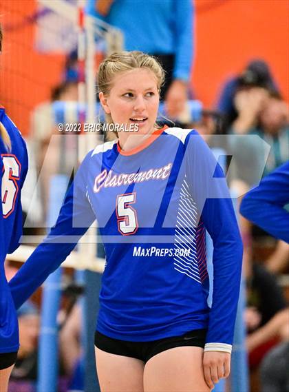 Thumbnail 2 in Clairemont vs Del Lago Academy (CIFSDS D4 2nd Round) photogallery.