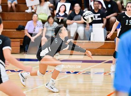 Thumbnail 3 in Clairemont vs Del Lago Academy (CIFSDS D4 2nd Round) photogallery.