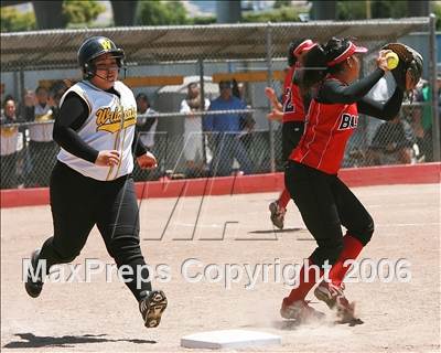 Thumbnail 2 in Watsonville vs San Benito (D1 Section Final) photogallery.