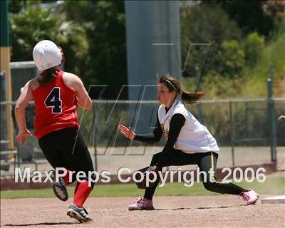 Thumbnail 3 in Watsonville vs San Benito (D1 Section Final) photogallery.