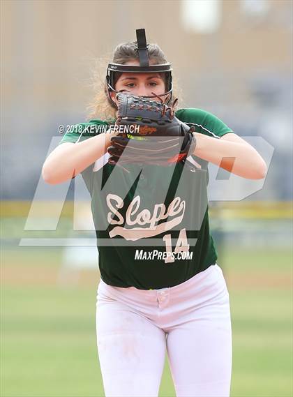 Thumbnail 1 in Casteel vs. Sunnyslope (Cool Nights Tournament) photogallery.