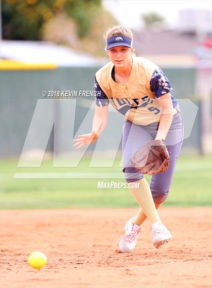 Thumbnail 1 in Casteel vs. Sunnyslope (Cool Nights Tournament) photogallery.