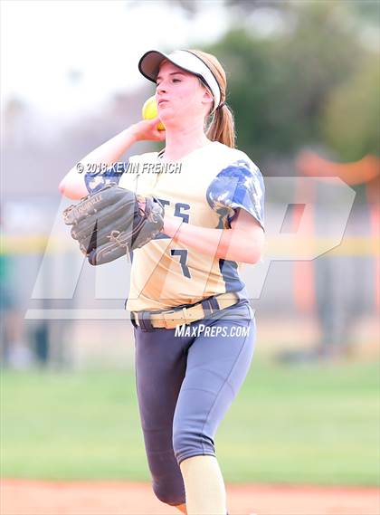 Thumbnail 2 in Casteel vs. Sunnyslope (Cool Nights Tournament) photogallery.