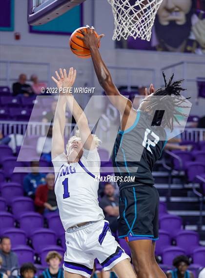 Thumbnail 1 in IMG Academy Blue vs Providence (City of Palms Classic) photogallery.