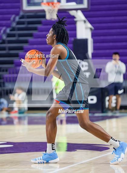 Thumbnail 3 in IMG Academy Blue vs Providence (City of Palms Classic) photogallery.