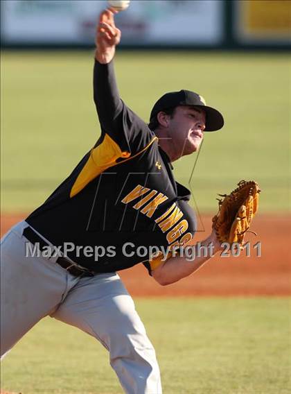 Thumbnail 3 in Bishop Verot vs. Dunnellon (Sarasota Classic) photogallery.