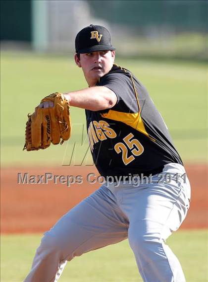 Thumbnail 3 in Bishop Verot vs. Dunnellon (Sarasota Classic) photogallery.
