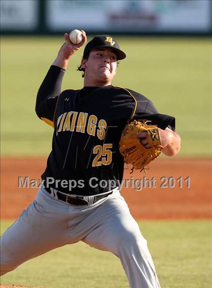 Thumbnail 2 in Bishop Verot vs. Dunnellon (Sarasota Classic) photogallery.