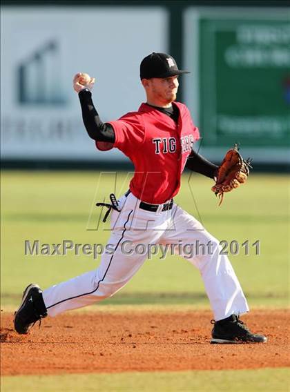 Thumbnail 2 in Bishop Verot vs. Dunnellon (Sarasota Classic) photogallery.