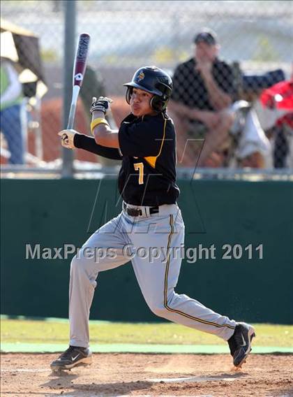 Thumbnail 2 in Bishop Verot vs. Dunnellon (Sarasota Classic) photogallery.