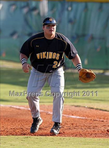 Thumbnail 3 in Bishop Verot vs. Dunnellon (Sarasota Classic) photogallery.