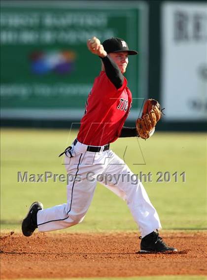 Thumbnail 1 in Bishop Verot vs. Dunnellon (Sarasota Classic) photogallery.