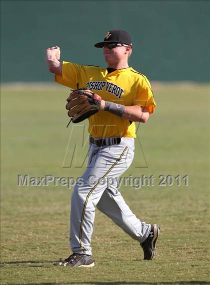 Thumbnail 1 in Bishop Verot vs. Dunnellon (Sarasota Classic) photogallery.