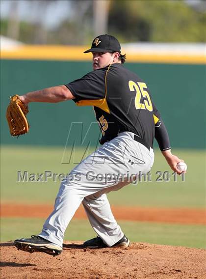 Thumbnail 2 in Bishop Verot vs. Dunnellon (Sarasota Classic) photogallery.