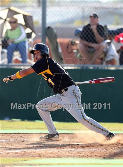 Thumbnail 3 in Bishop Verot vs. Dunnellon (Sarasota Classic) photogallery.