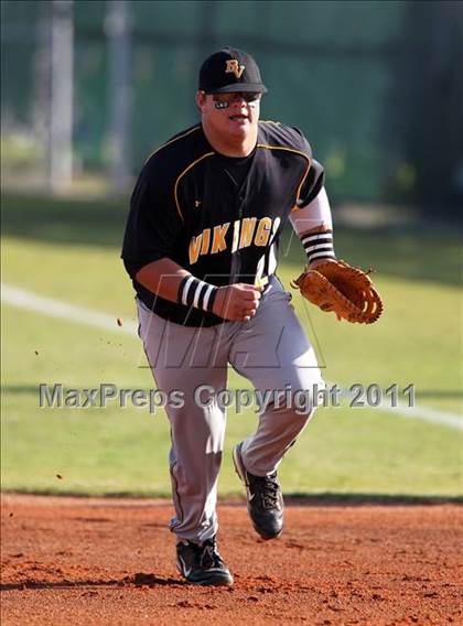 Thumbnail 3 in Bishop Verot vs. Dunnellon (Sarasota Classic) photogallery.