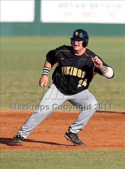 Thumbnail 2 in Bishop Verot vs. Dunnellon (Sarasota Classic) photogallery.