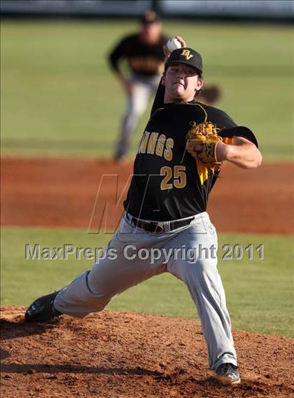 Thumbnail 3 in Bishop Verot vs. Dunnellon (Sarasota Classic) photogallery.