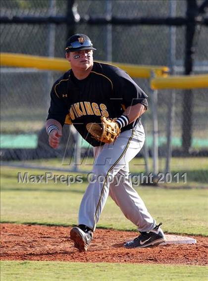 Thumbnail 1 in Bishop Verot vs. Dunnellon (Sarasota Classic) photogallery.