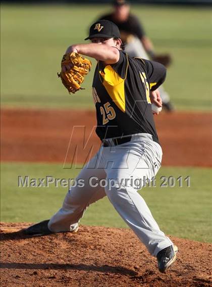 Thumbnail 2 in Bishop Verot vs. Dunnellon (Sarasota Classic) photogallery.