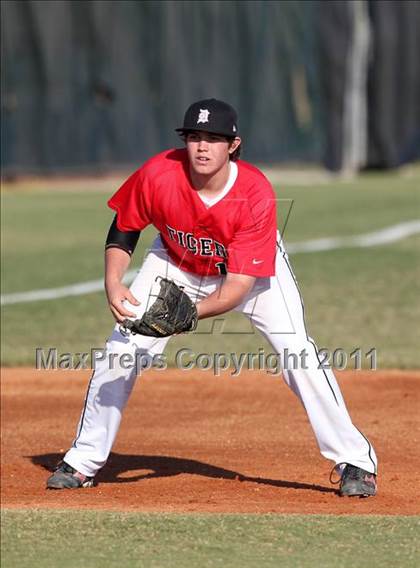 Thumbnail 1 in Bishop Verot vs. Dunnellon (Sarasota Classic) photogallery.