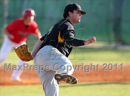 Thumbnail 2 in Bishop Verot vs. Dunnellon (Sarasota Classic) photogallery.